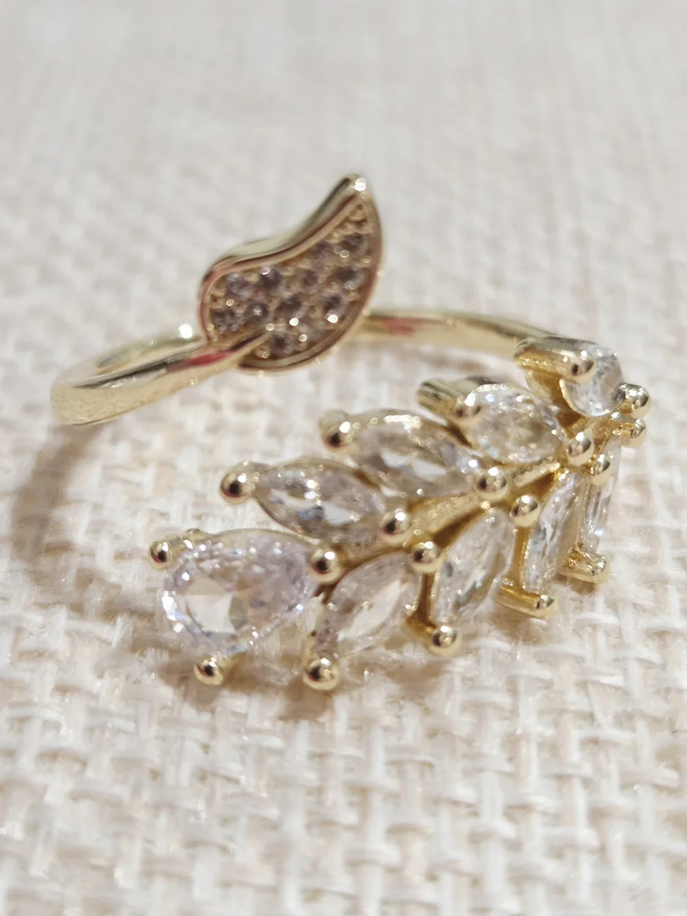 Gold Leaf Australian Crystal Ring